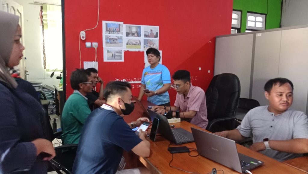 Tim Aktivasi Identitas Kependudukan (IKD) Aktifkan Identitas Kependudukan Digital untuk ASN di Kabupaten Barito Timur